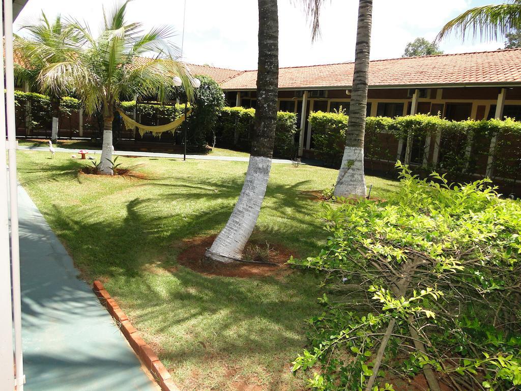 Hotel Pousada Vale Do Sol Em Pompéia מראה חיצוני תמונה