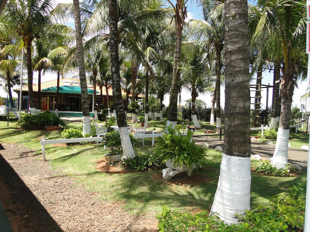 Hotel Pousada Vale Do Sol Em Pompéia מראה חיצוני תמונה