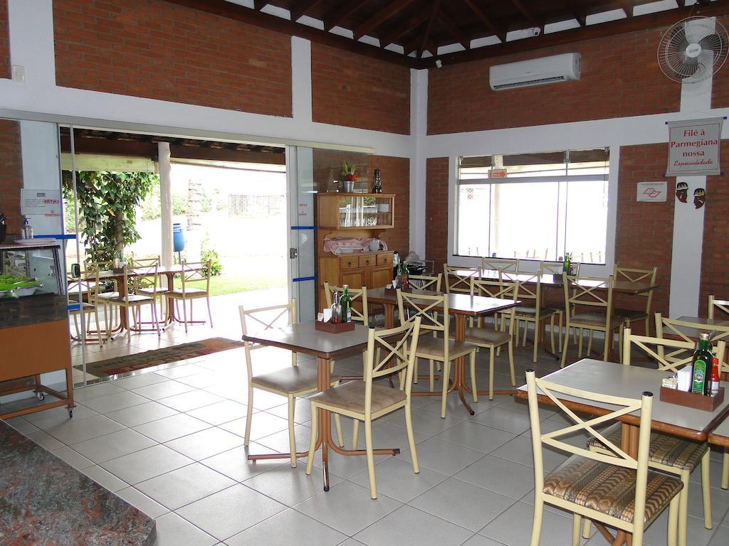Hotel Pousada Vale Do Sol Em Pompéia מראה חיצוני תמונה