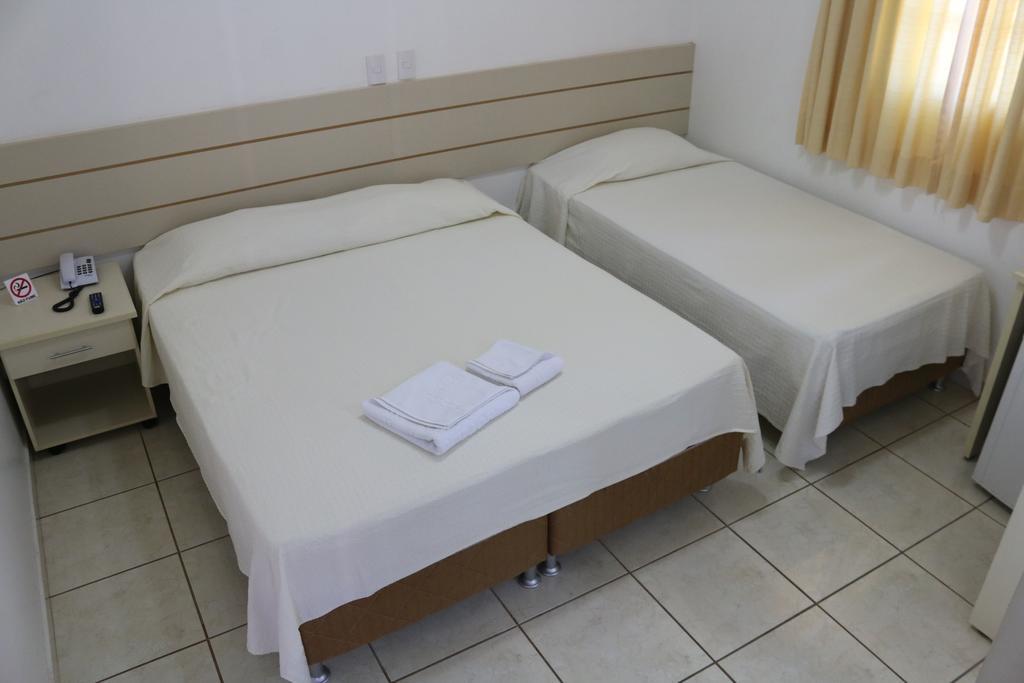 Hotel Pousada Vale Do Sol Em Pompéia מראה חיצוני תמונה